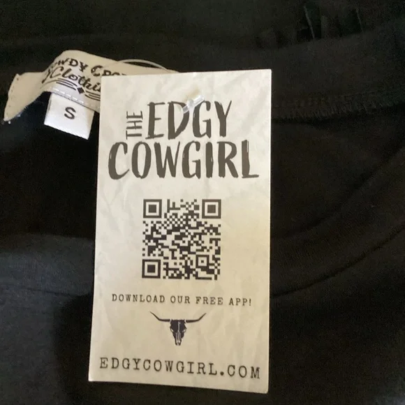 Rowdy Crowd Clothing Black T-Shirt With Fringe NWT - Picture 6 of 7